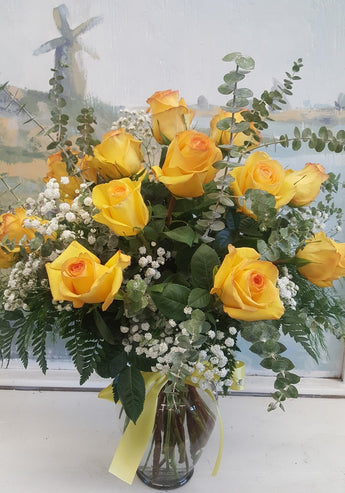 1 Dozen Luxury Roses Bouquet