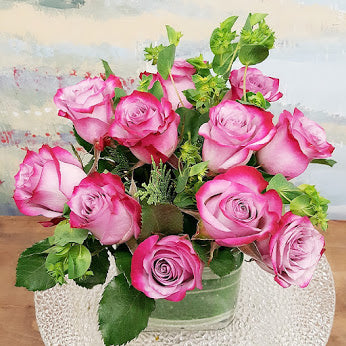 Dozen Lavender Rose Luxury Cube Arrange,emt
