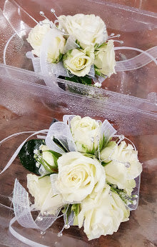 2019 Elegant White Wrist Corsage