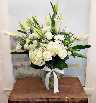 White Garden Luxury Vase Arrangement