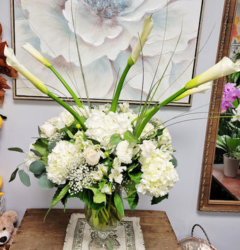 2021 Fall Season White  Calla Lily    Luxury Vase Arrangement