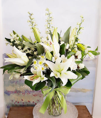 2020 White Colorful Vase arrangement